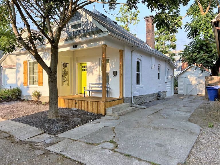 Listing photo 3