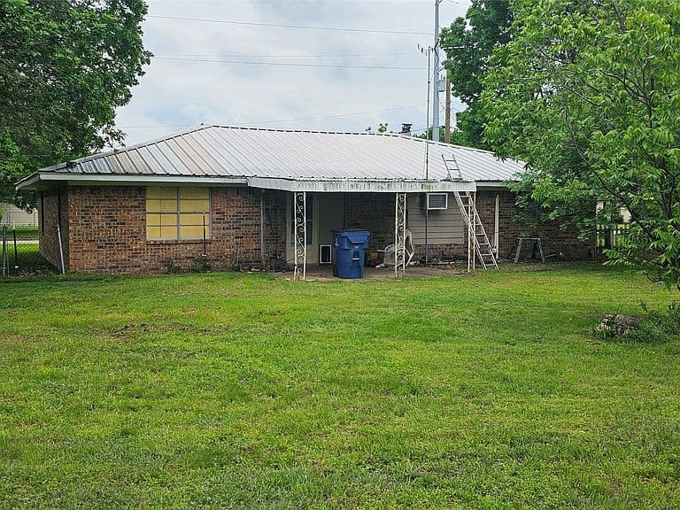 Listing photo 5