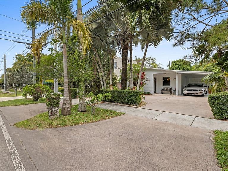 Listing photo 5
