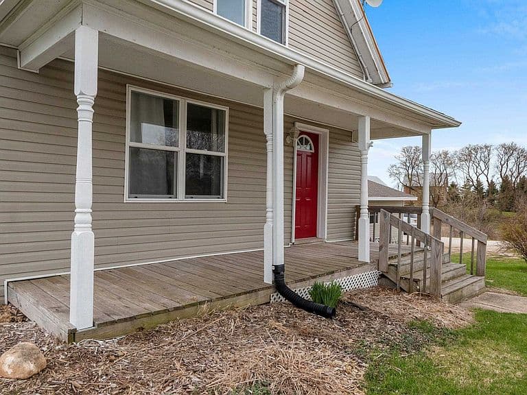 Listing photo 3
