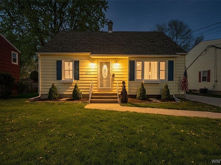 Listing photo 5