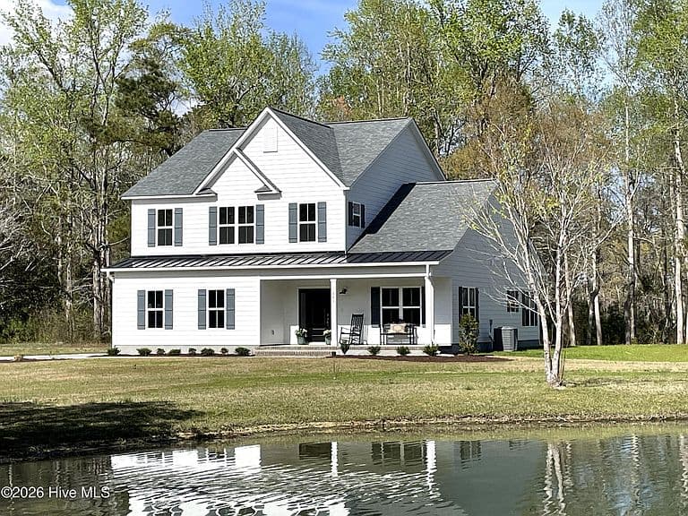 Listing photo 4