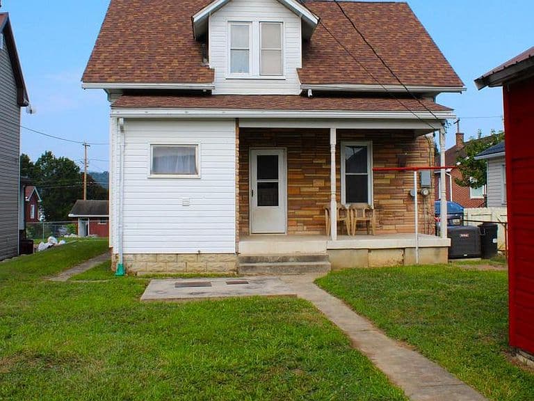 Listing photo 5