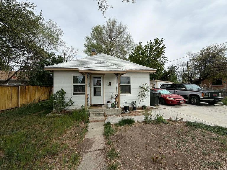 Listing photo 2