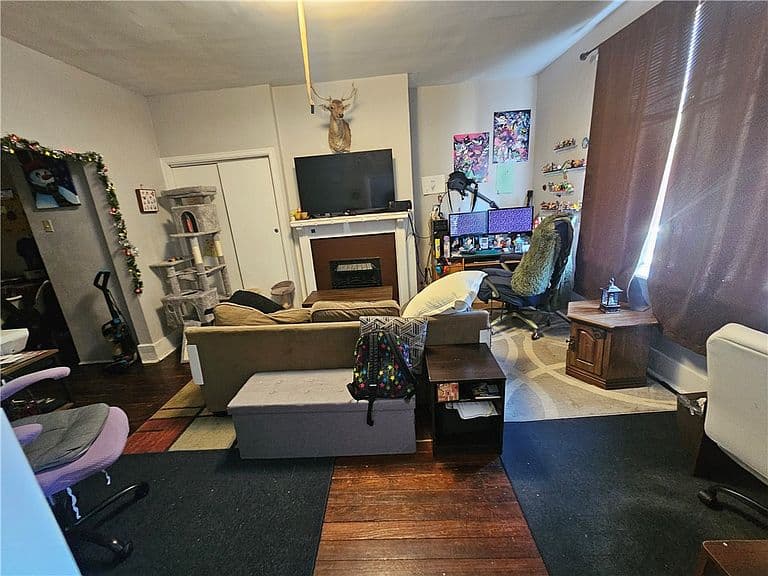 Listing photo 5