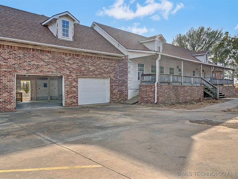 Listing photo 4
