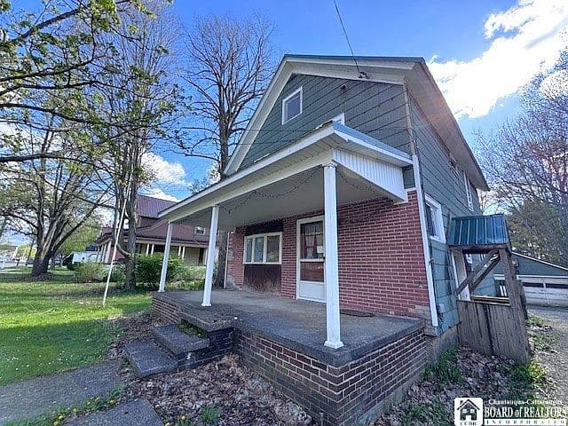 Listing photo 2