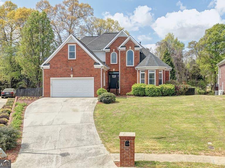 Listing photo 2