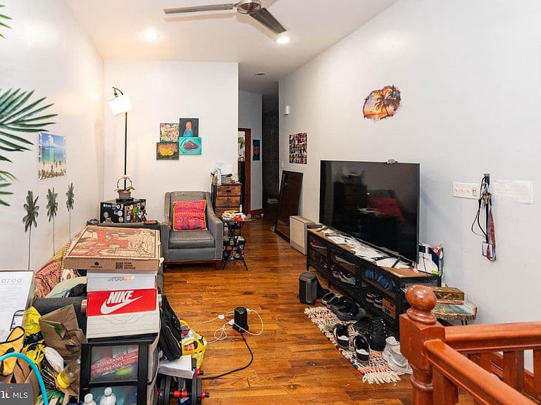 Listing photo 3