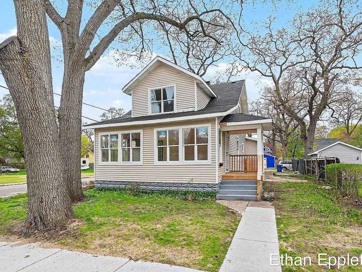 Primary listing photo