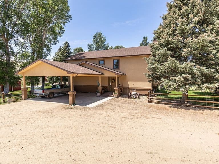 Listing photo 4