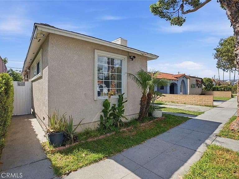 Listing photo 5