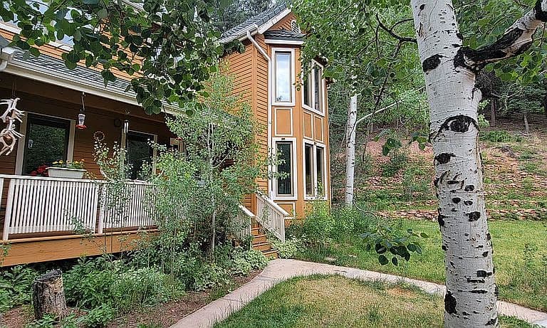 Listing photo 4