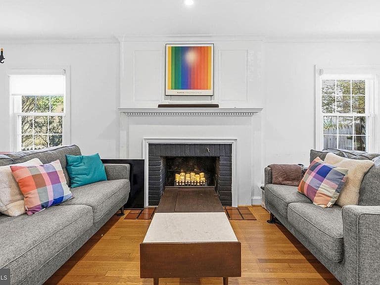 Listing photo 5