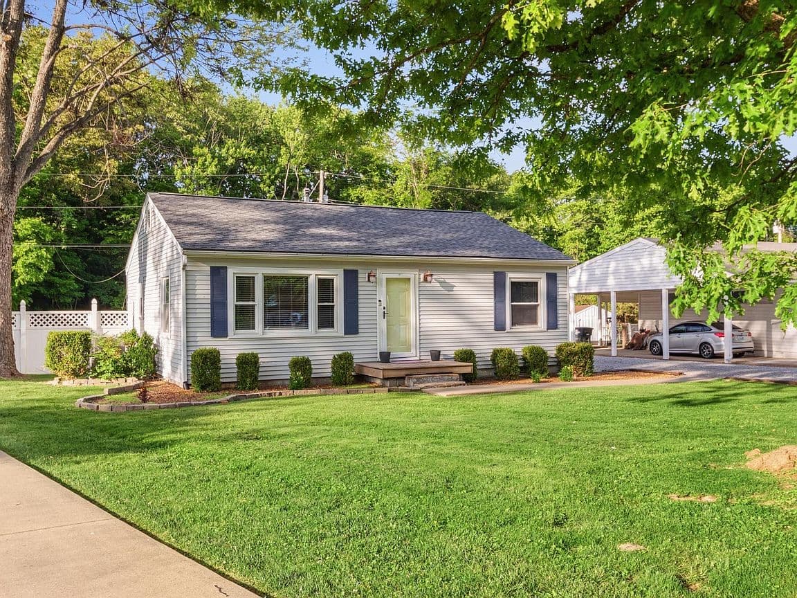 Primary listing photo