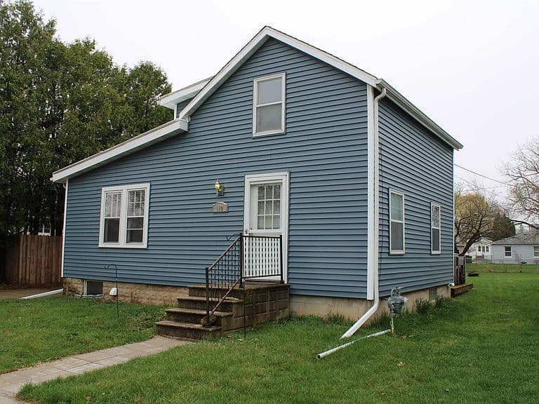 Listing photo 2