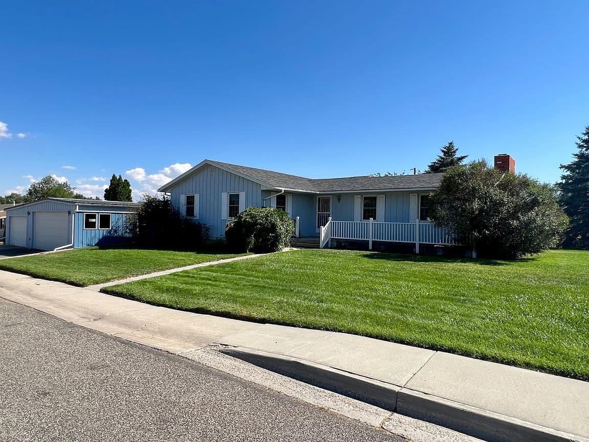 Primary listing photo