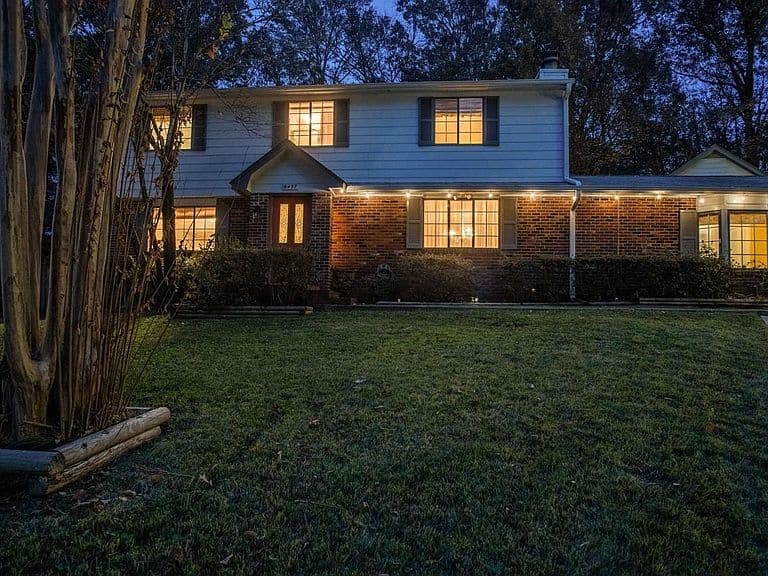 Listing photo 3