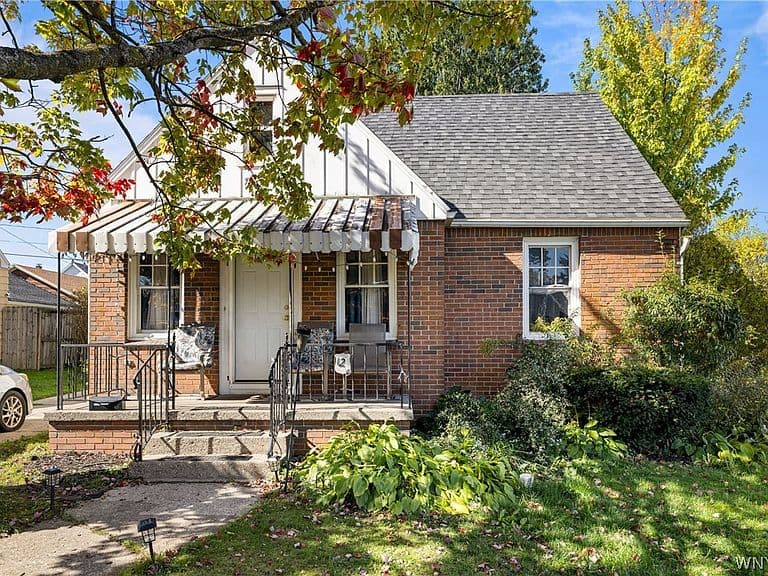 Listing photo 3
