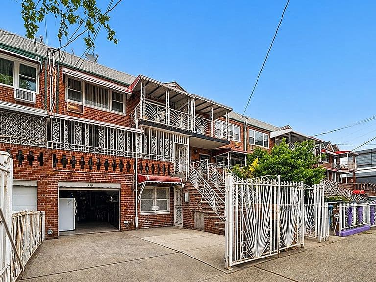 Listing photo 3