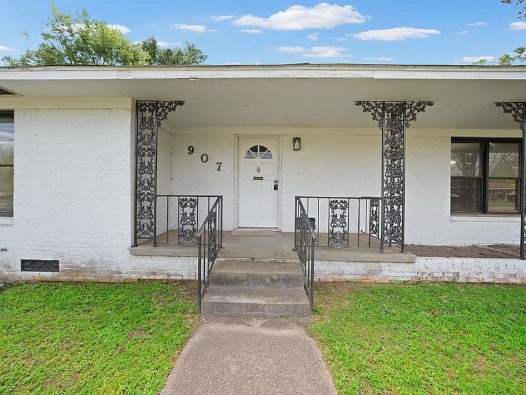 Listing photo 4