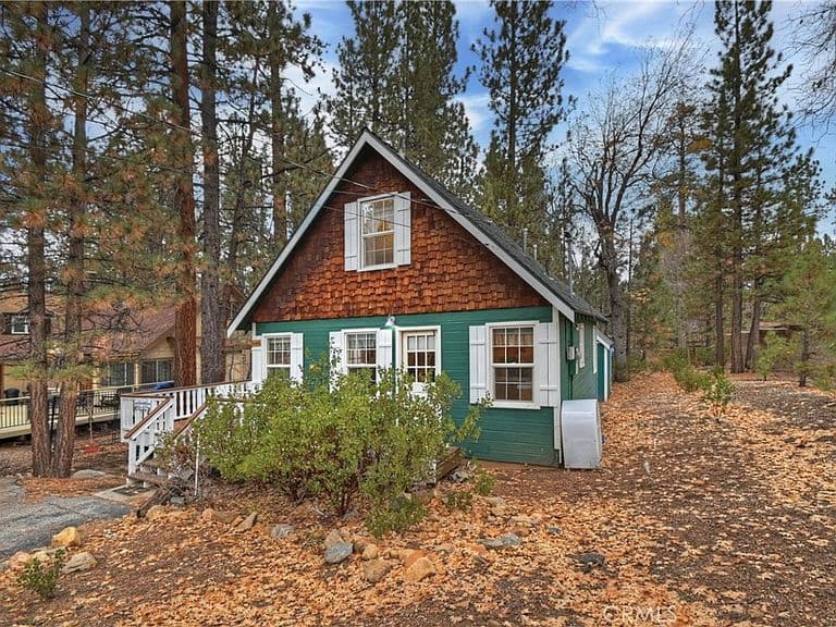 Listing photo 4