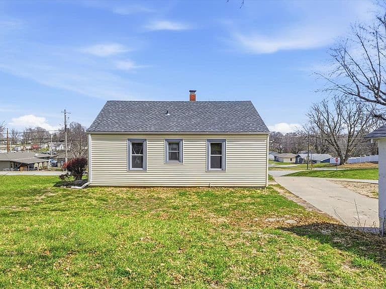 Listing photo 4