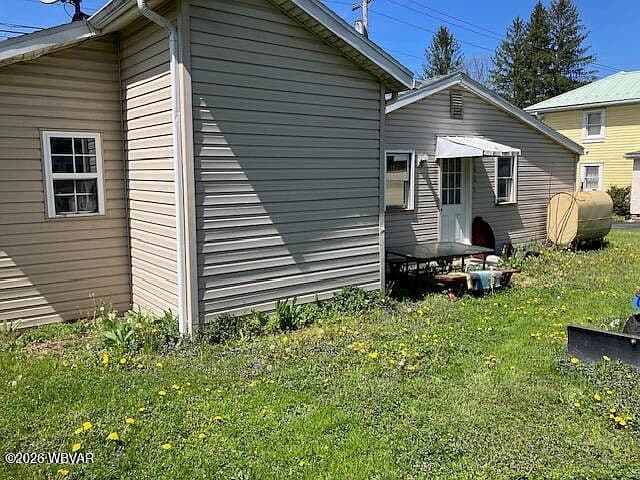 Listing photo 2
