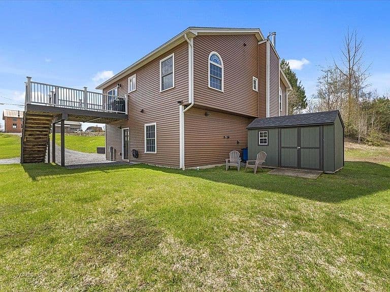 Listing photo 5