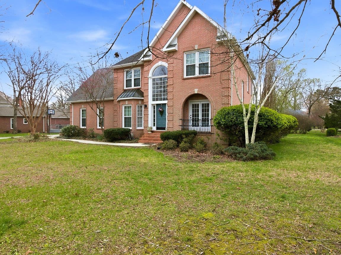 Primary listing photo