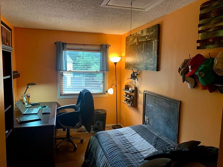 Listing photo 5