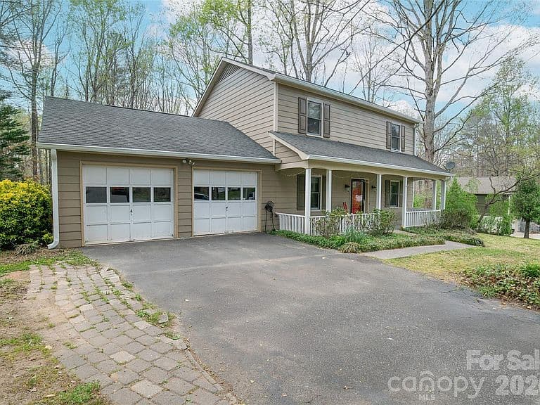 Listing photo 4