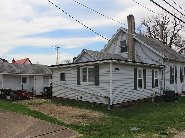 Listing photo 3