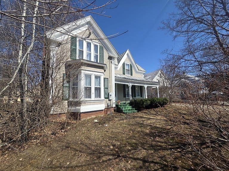 Listing photo 5