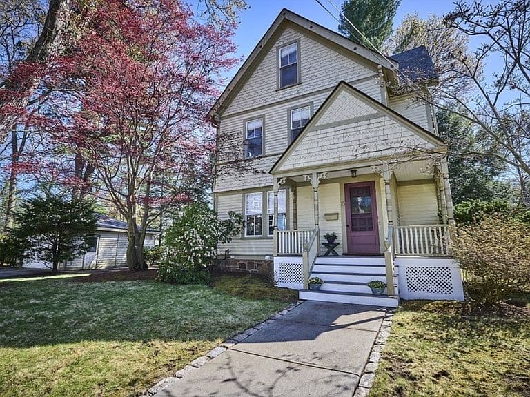 Listing photo 2