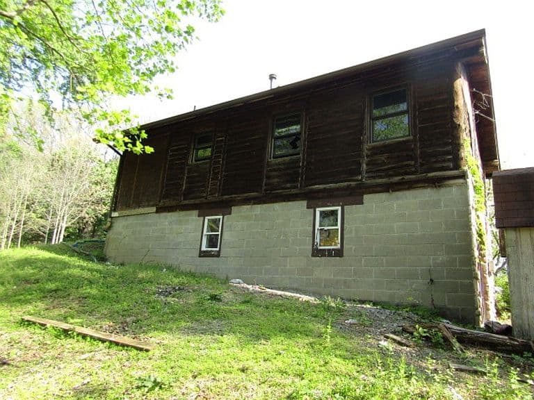 Listing photo 4