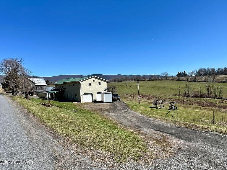 Listing photo 4