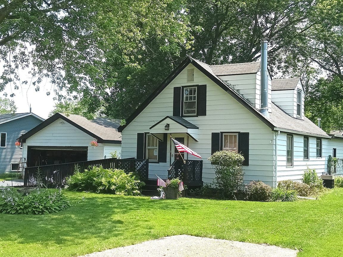 Primary listing photo