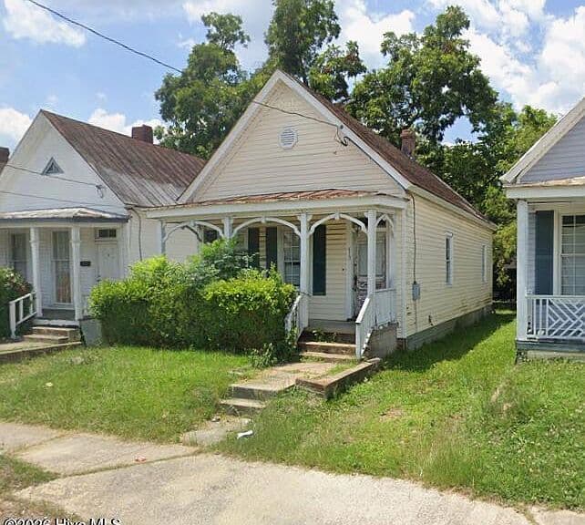Listing photo 2