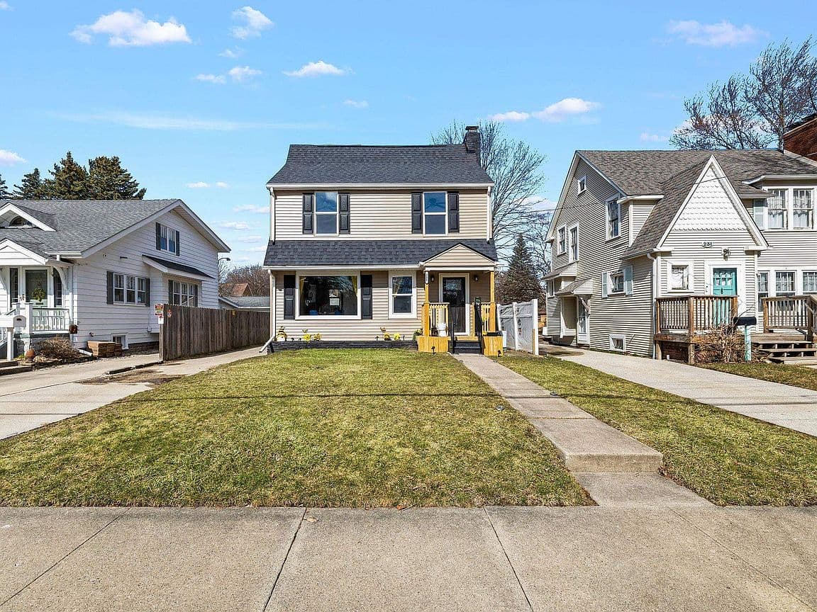 Primary listing photo