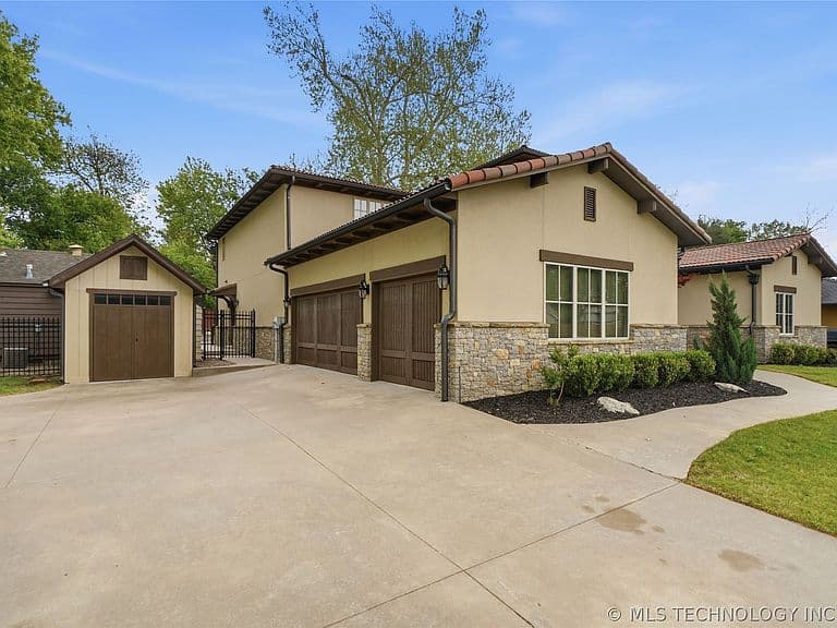 Listing photo 4