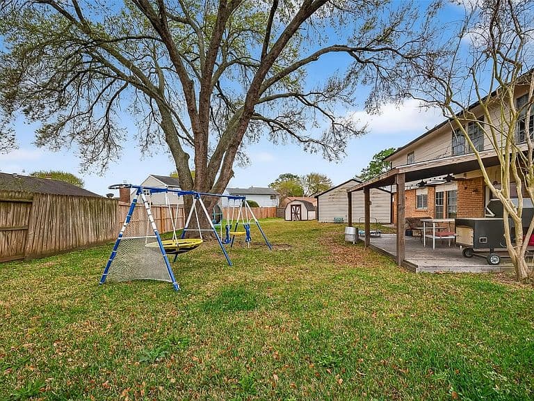 Listing photo 5