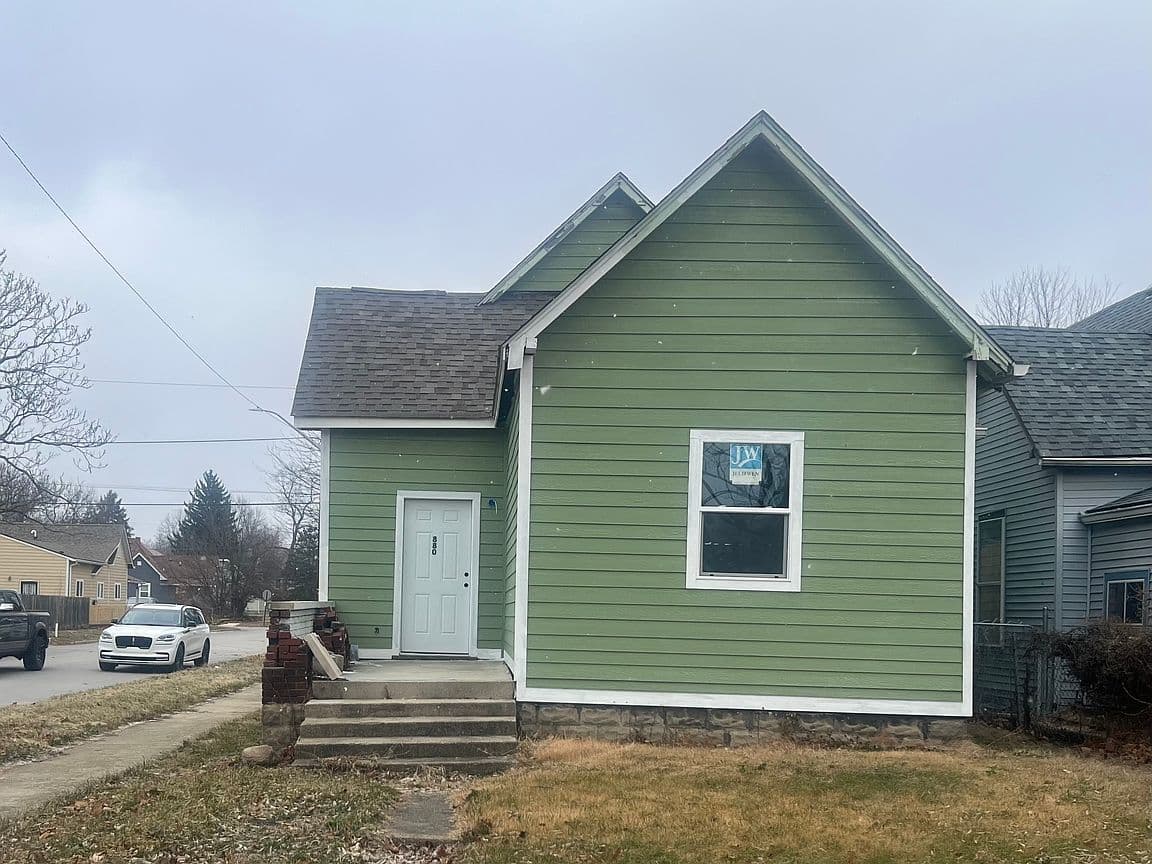 Primary listing photo