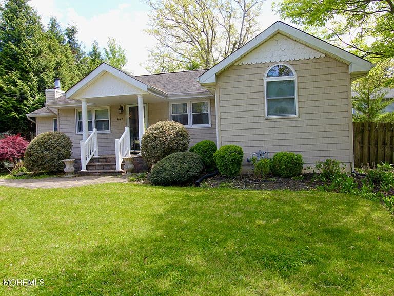 Listing photo 3