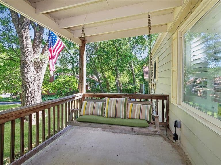Listing photo 5