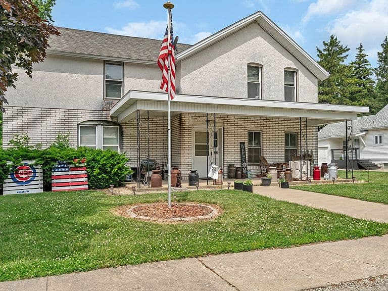 Listing photo 4