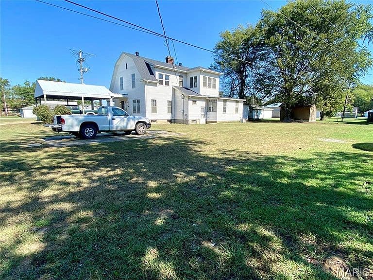 Listing photo 4