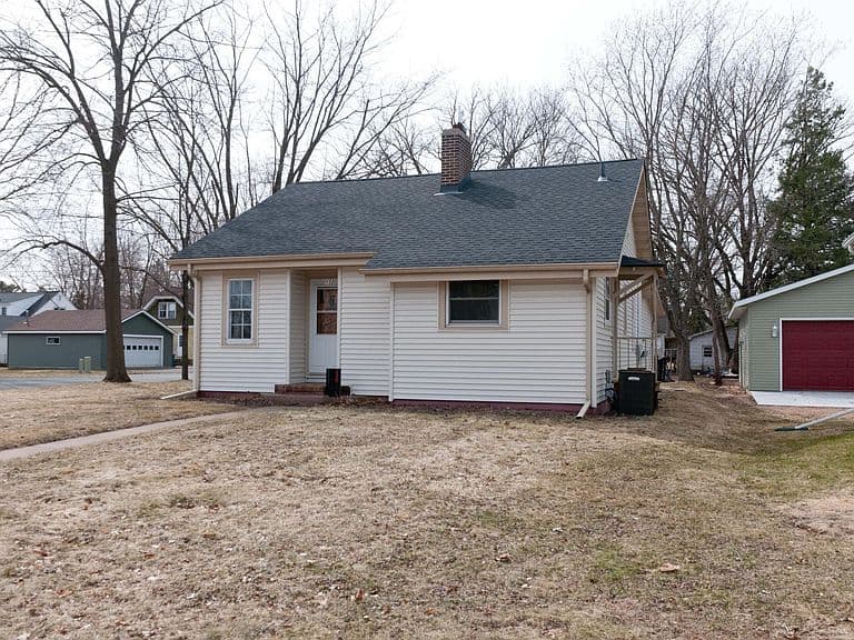Listing photo 5