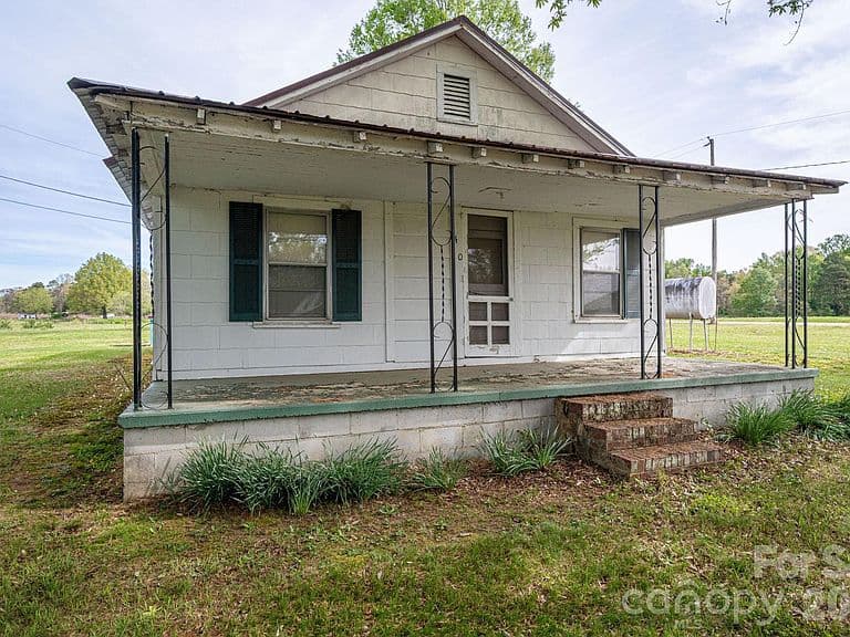 Listing photo 4