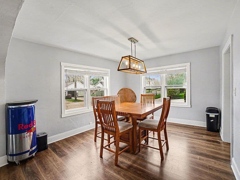 Listing photo 5